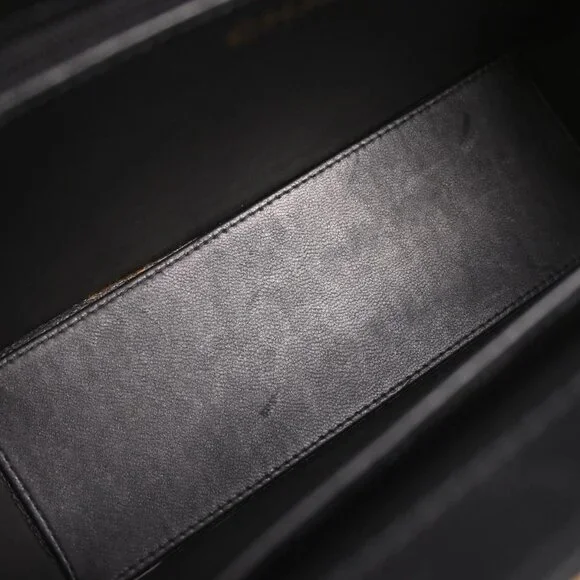 Chanel Black Calfskin Shoulder Bag 117660 - Picture 7 of 10